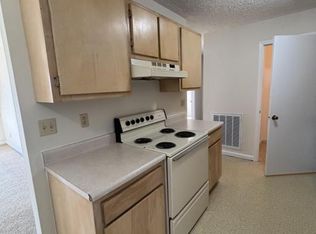303 Farside Dr APT 10, Rogersville, TN 37857