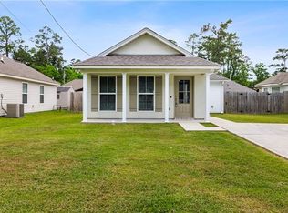 1529 Penrose St, Mandeville, LA 70448