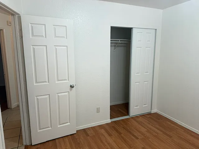 804 Niles Ct — Photo 11