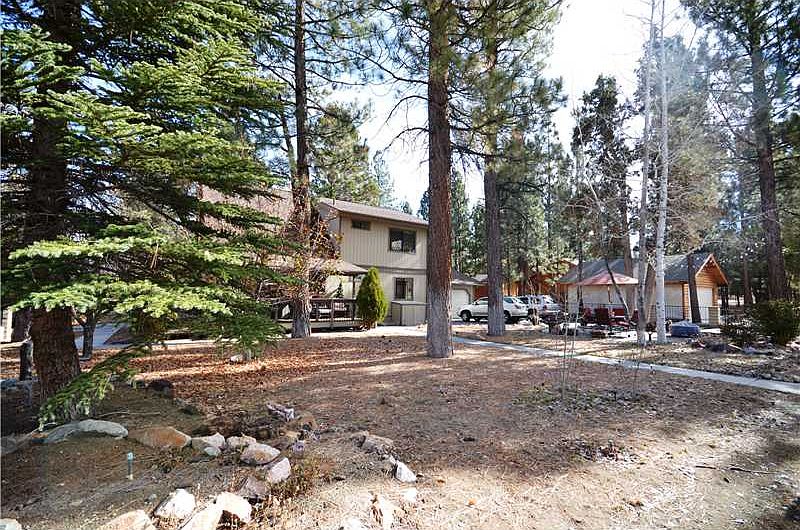 1st image of 700 E Mountain View Blvd