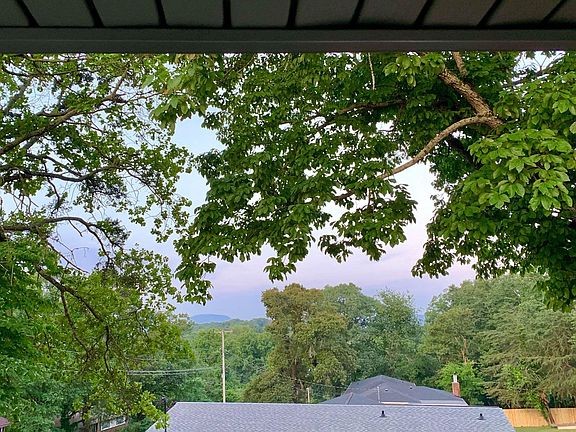 2nd image of 5525 Crestview Dr