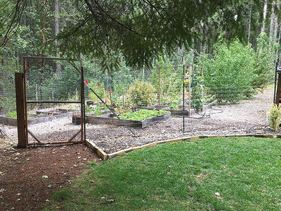 Garden orchard