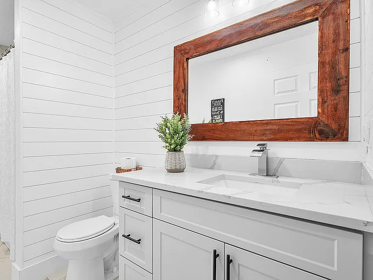 1252 Raintree Ln — Photo 23