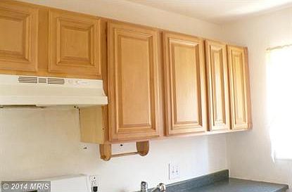 5th image of 4422 Hallet St