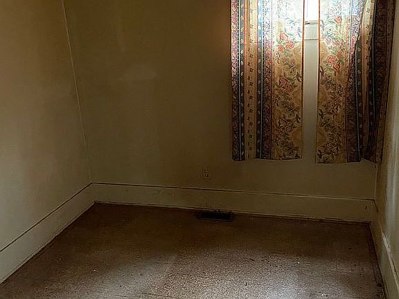 3rd image of 3212 Hoover Ave