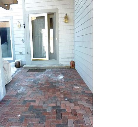 4th image of 348 Summerhaven Dr N #348