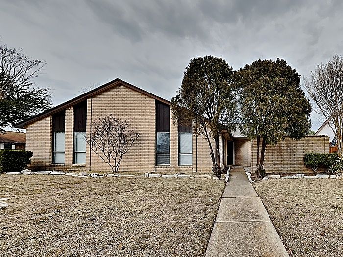1st image of 1321 Ellington Dr