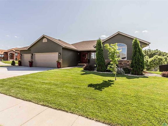 2nd image of 901 N Archer Dr