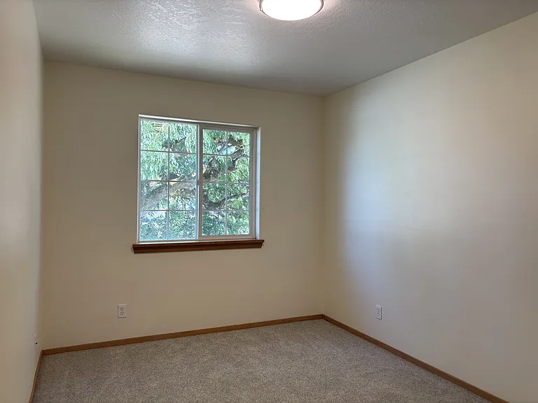 610 Maple St #MAIN — Photo 27