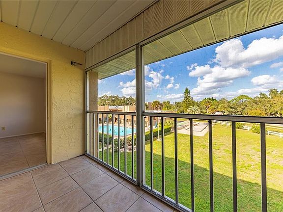 3rd image of 1330 Glen Oaks Dr E Unit 365D