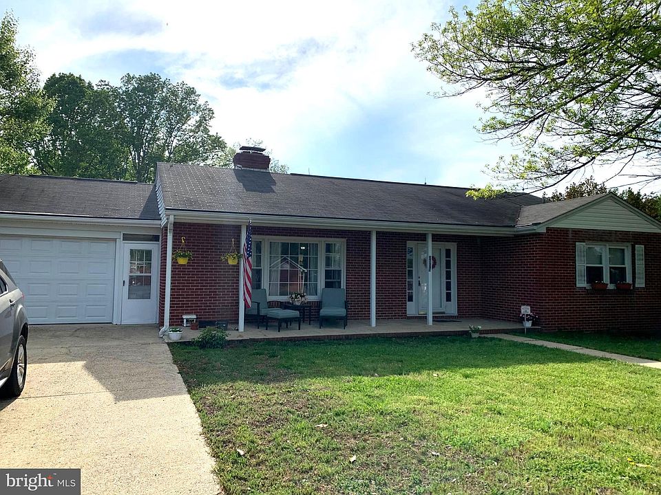 2nd image of 2508 Hillside Dr