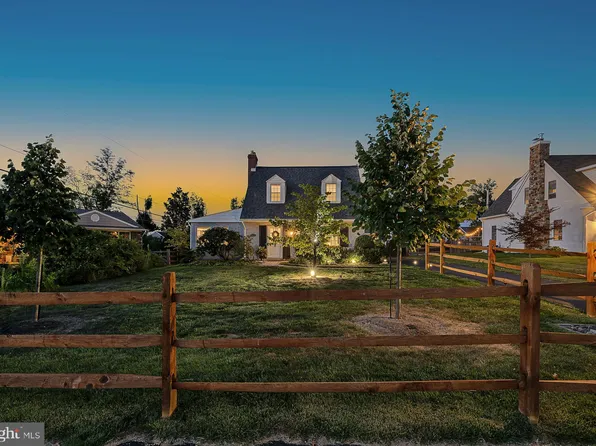 704 Hartranft Ave, Fort Washington, PA 19034