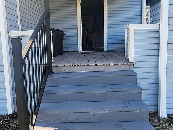 3rd image of 207 Bain Ave