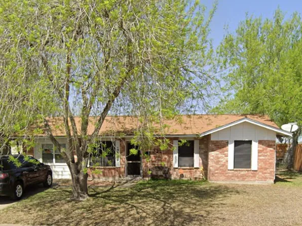 322 Briarwood Dr, Kingsville, TX 78363