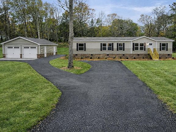 2nd image of 105 Martin Dr