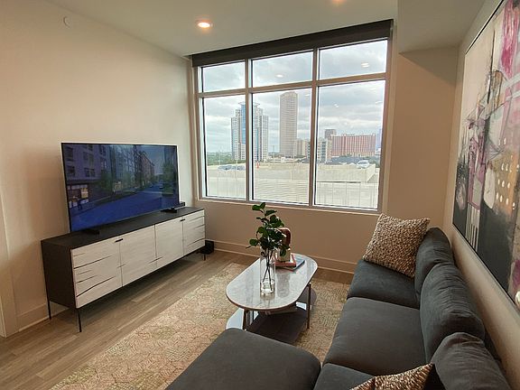 4th image of 1341 W Gray St #701