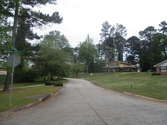 5th image of 2772 Northwood Ct SW