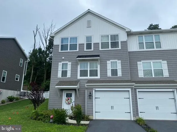 416 Smokering Dr, Robesonia, PA 19551