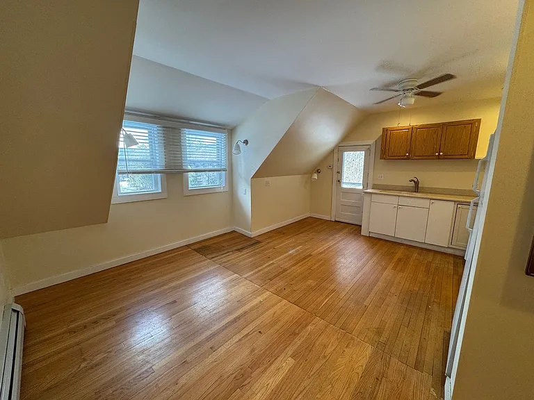 107 Front St — Photo 6