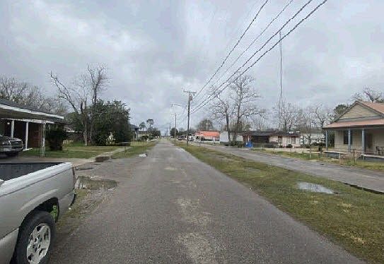5th image of 2295 N King Ave