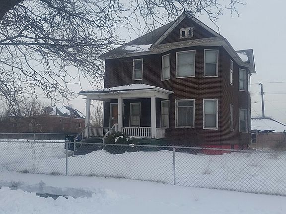 3rd image of 171 Ford St
