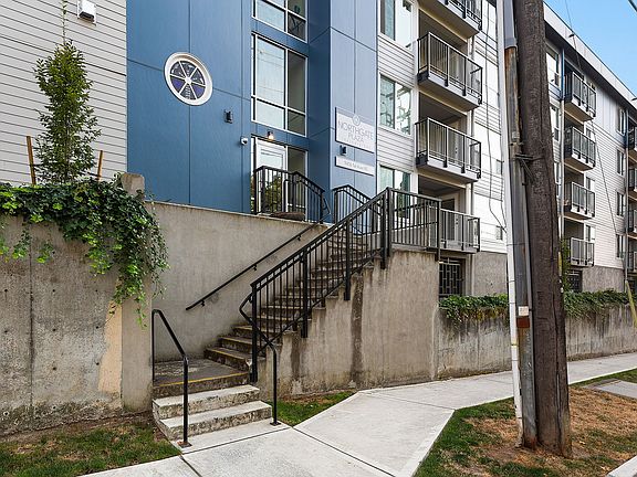 3rd image of 9416 1st Ave NE APT 105