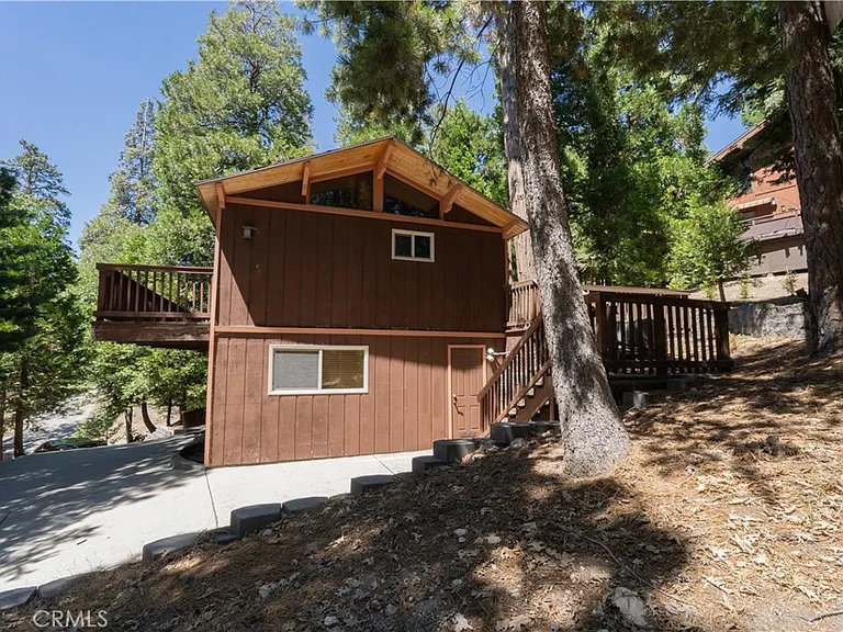 392 Pioneer Rd — Photo 4
