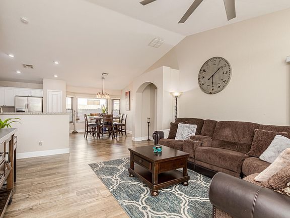 4th image of 5815 N Laguna Ct
