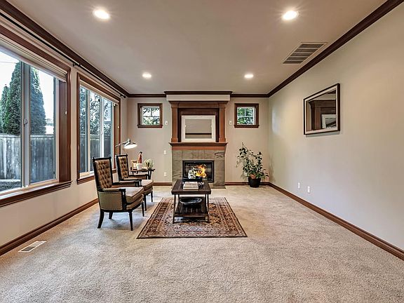 5th image of 4738 245th Ln SE