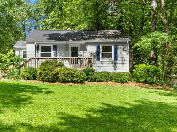 26 Rogerson Dr, Chapel Hill, NC 27517