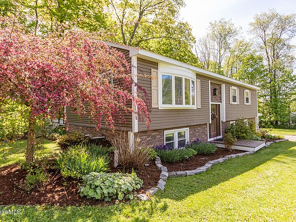 3rd image of 818 Partridge Rd