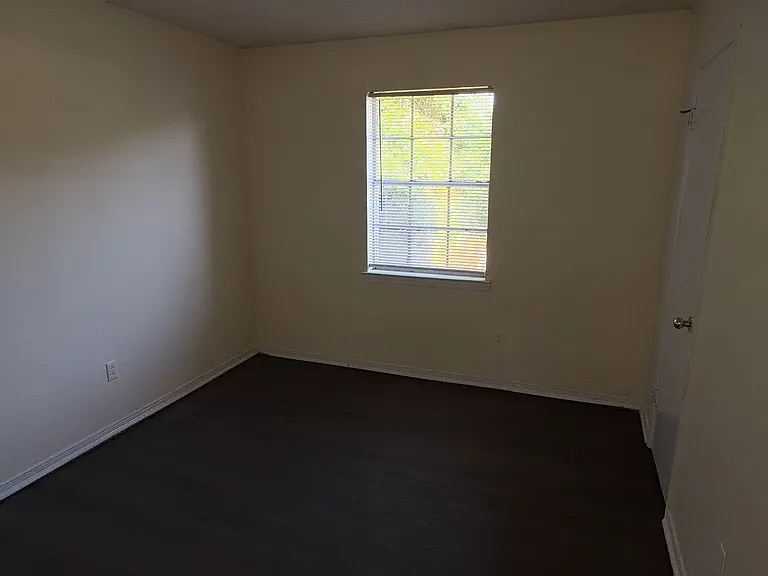 2245 Mobile Rd — Photo 9