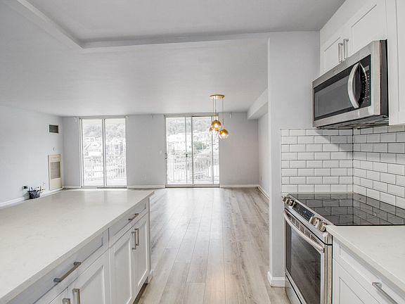 4th image of 1055 River Rd APT 803