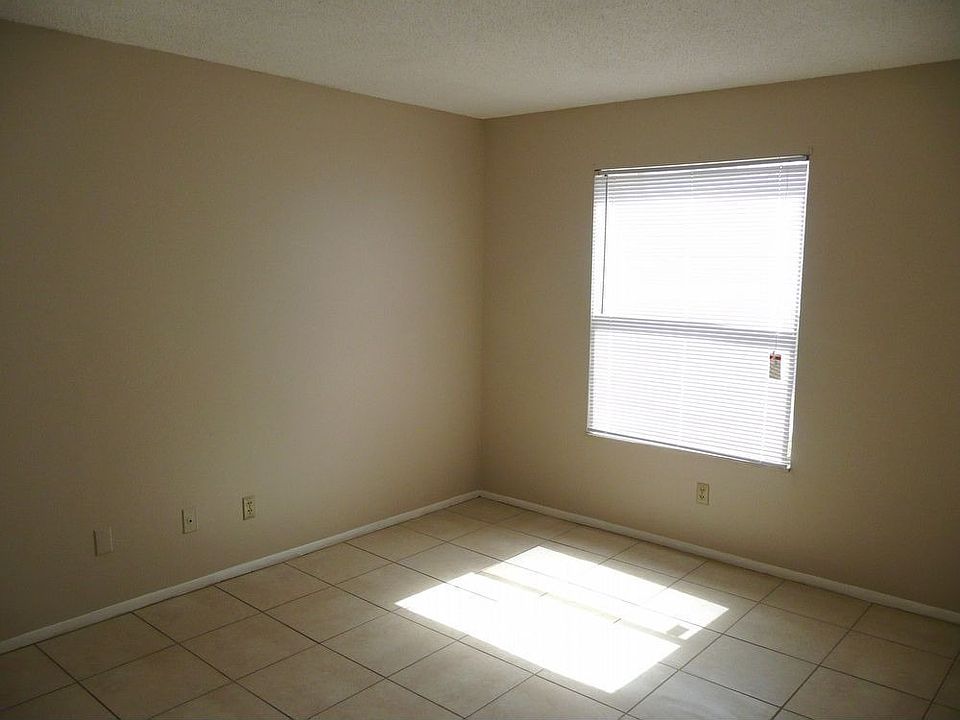 1st image of 1537 Nantucket Ct Unit 1006