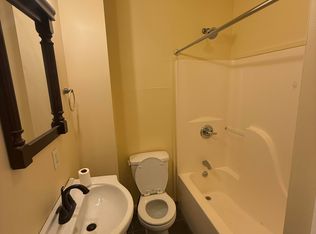1360 1st St APT 1, Rensselaer, NY 12144