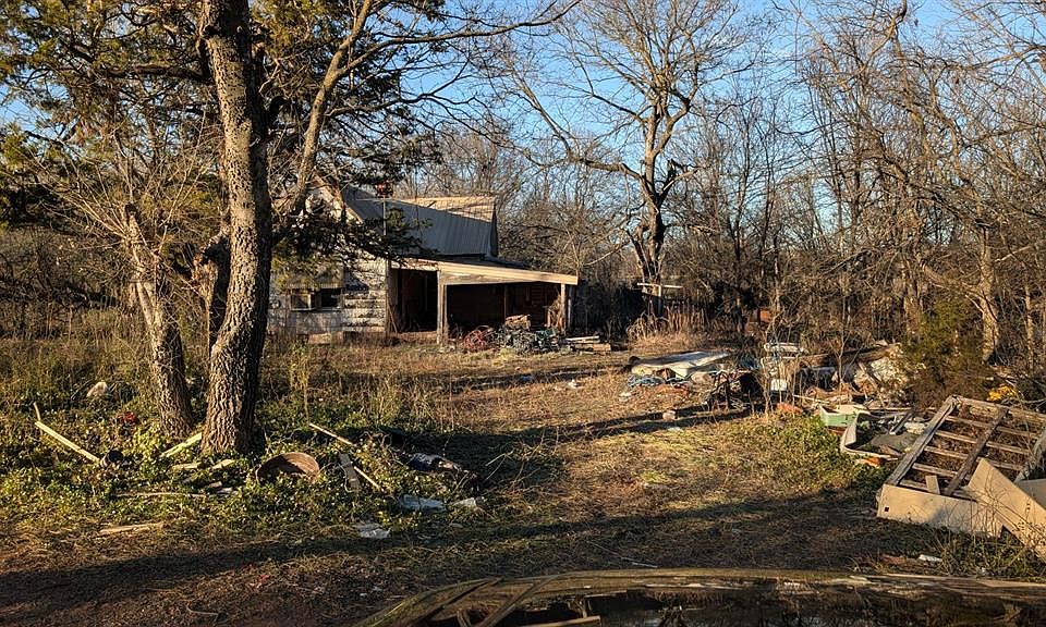 1st image of 102 Ash St