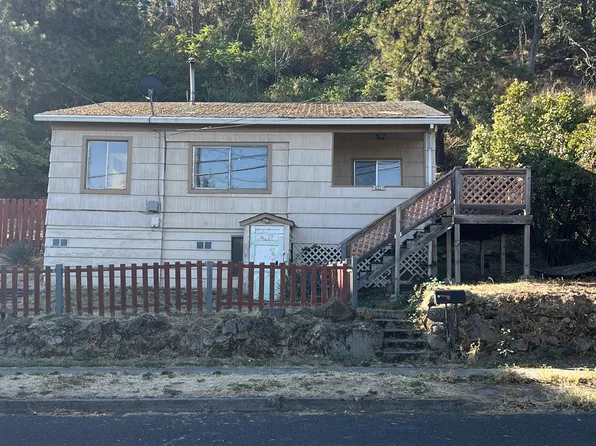 410 E 14th St, The Dalles, OR 97058