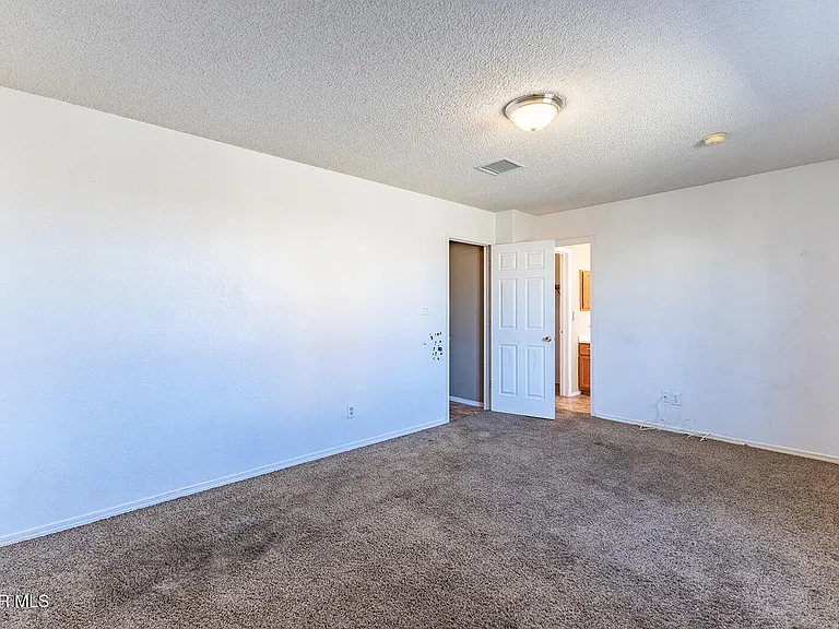 14269 Desert Fire Ct — Photo 9