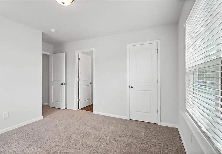 4945 Shipley Ave — Photo 36