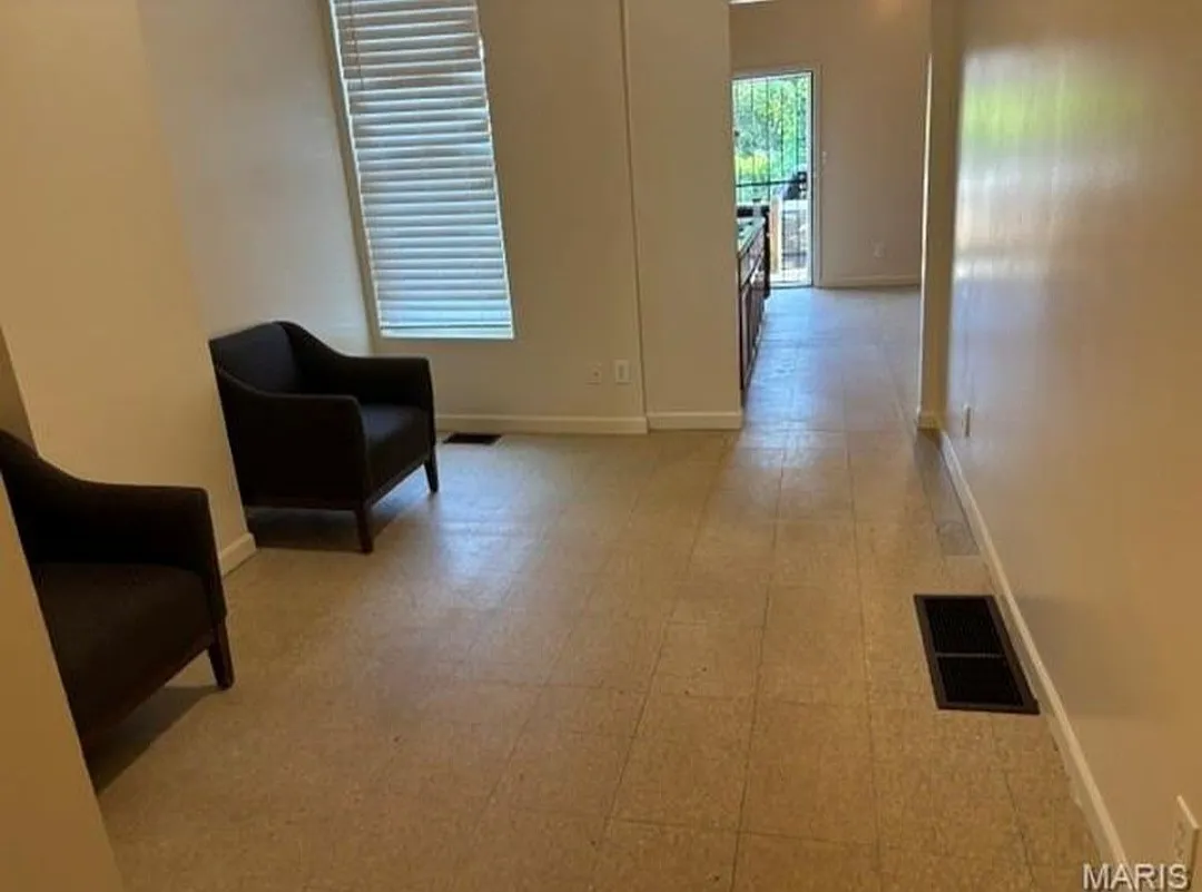 5129 Page Blvd — Photo 3