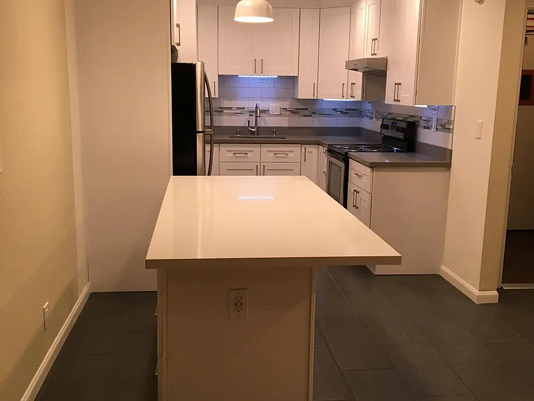 119 Franklin Ave #1 — Photo 30
