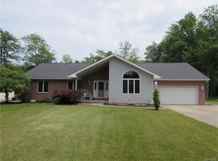 1732 Lakeview Rd, Lake View, NY 14085