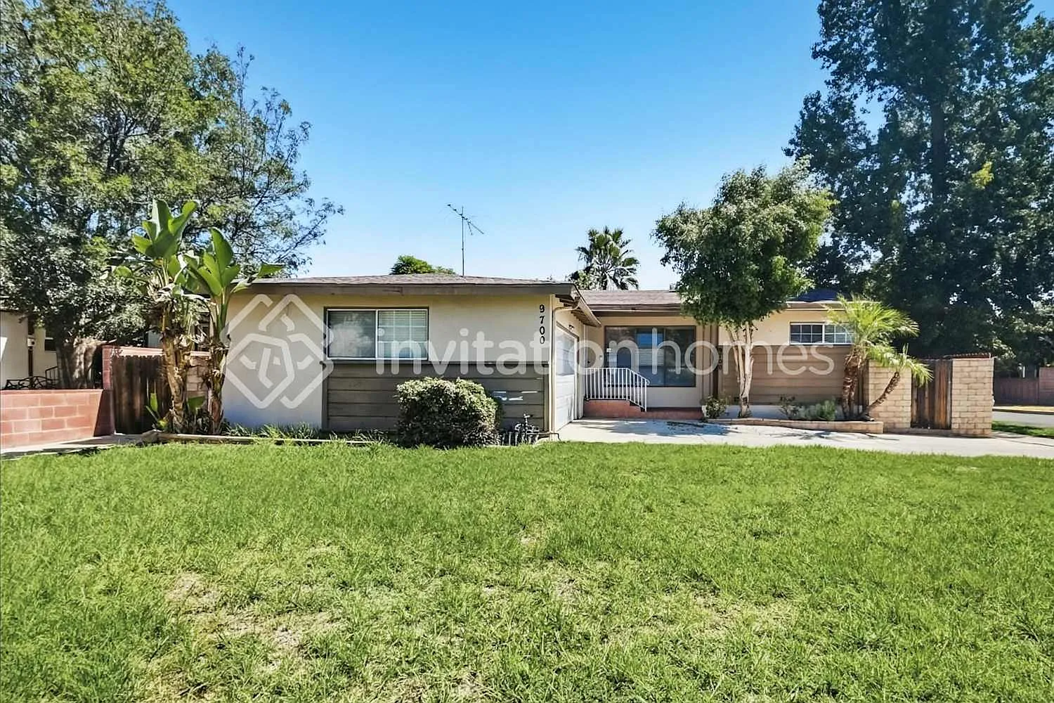 9700 Odessa Ave North Hills, CA 91343 — Photo 1