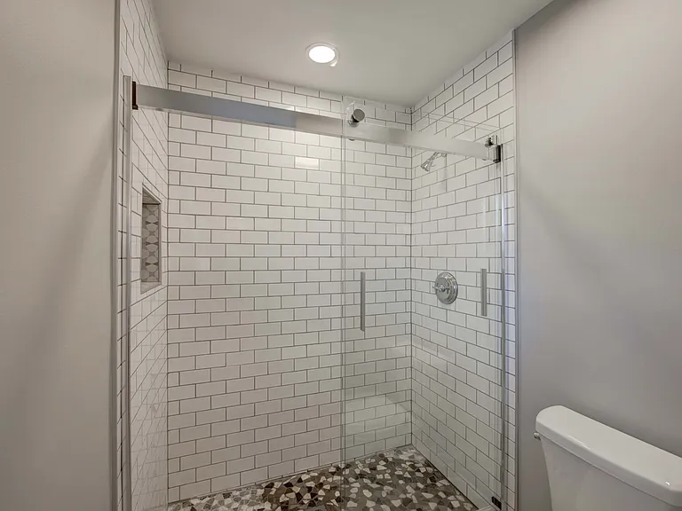 1129 W Main St #4 — Photo 17