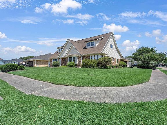 4th image of 502 Melissa Ct