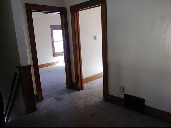 3rd image of 722 N 10th St #B