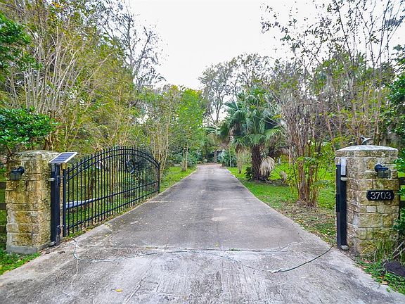 2nd image of 3703 Aspenwood Dr