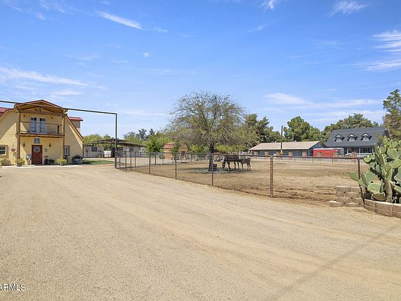 3rd image of 10446 N 173RD Avenue