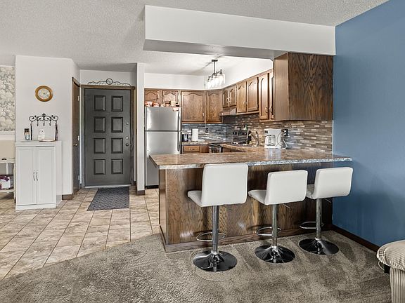 3rd image of 2402 18th St S APT 2