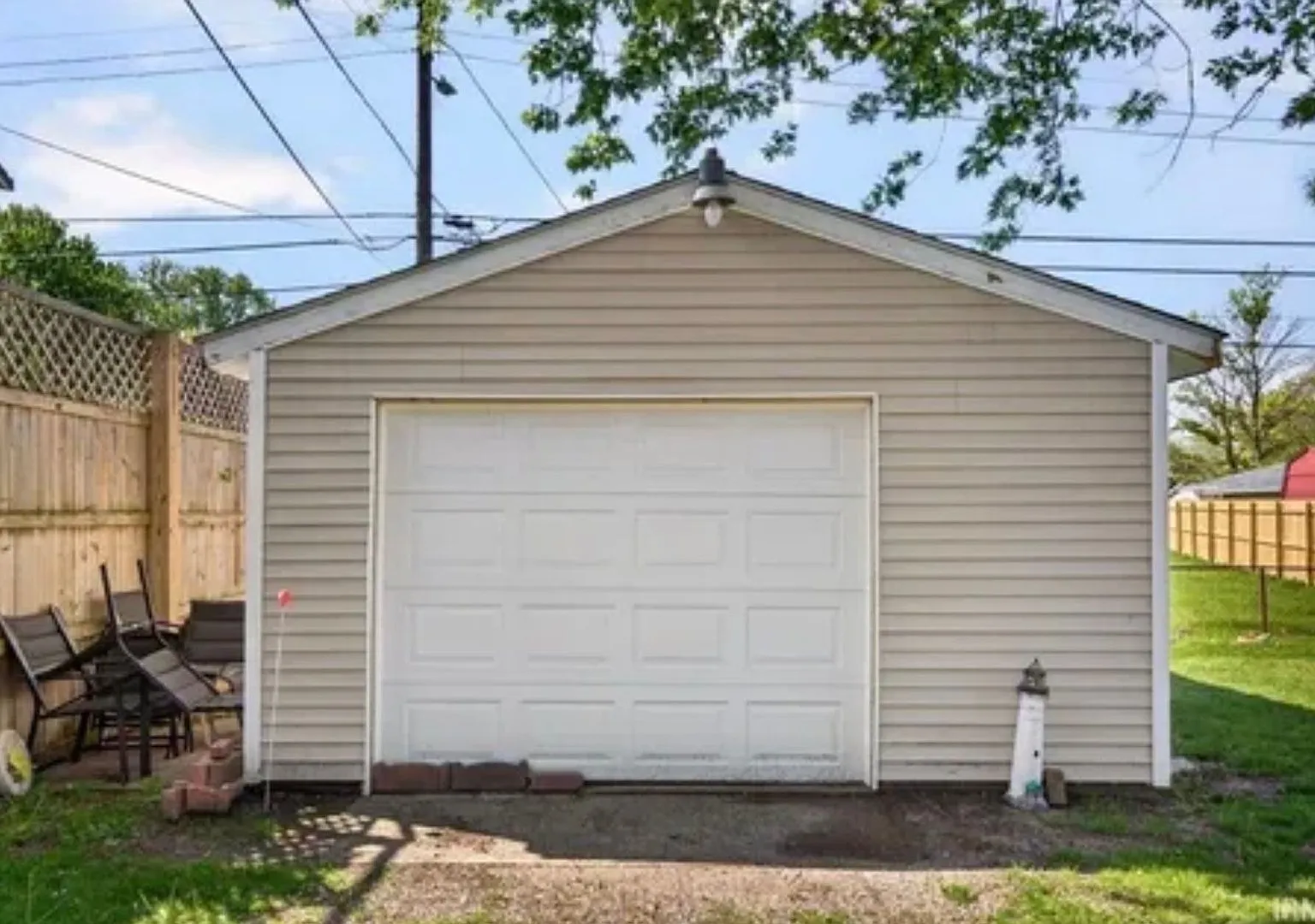 2 bedroom, 1 bedroom Southside Home — Photo 4